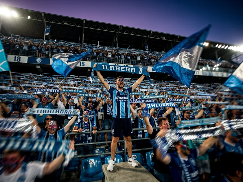 Jon Jones UFC heavyweight champion preparing for potential White House card fight in 2026