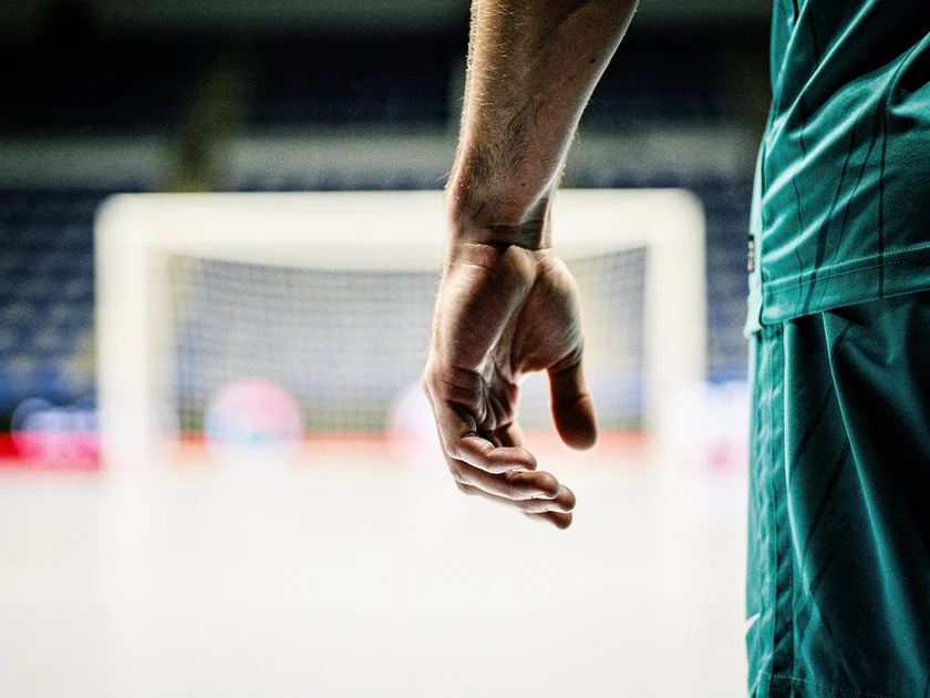 Bernardo Silva in Manchester City kit, central to Premier League Manager News coverage of his exit