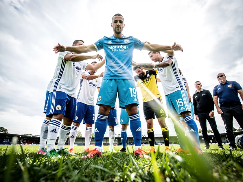 Viktor Gyokeres in Sporting CP kit celebrating a goal amid Premier League transfer speculation in 2026